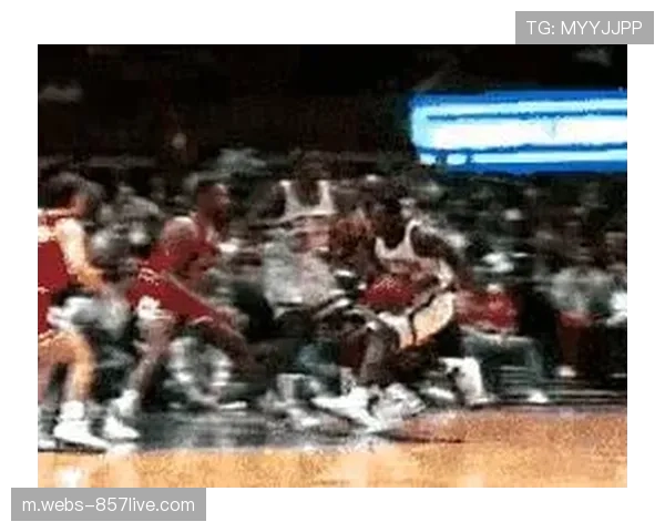 澳大利亚攻防两端压制关岛 全场最多领先22分展现实力差距